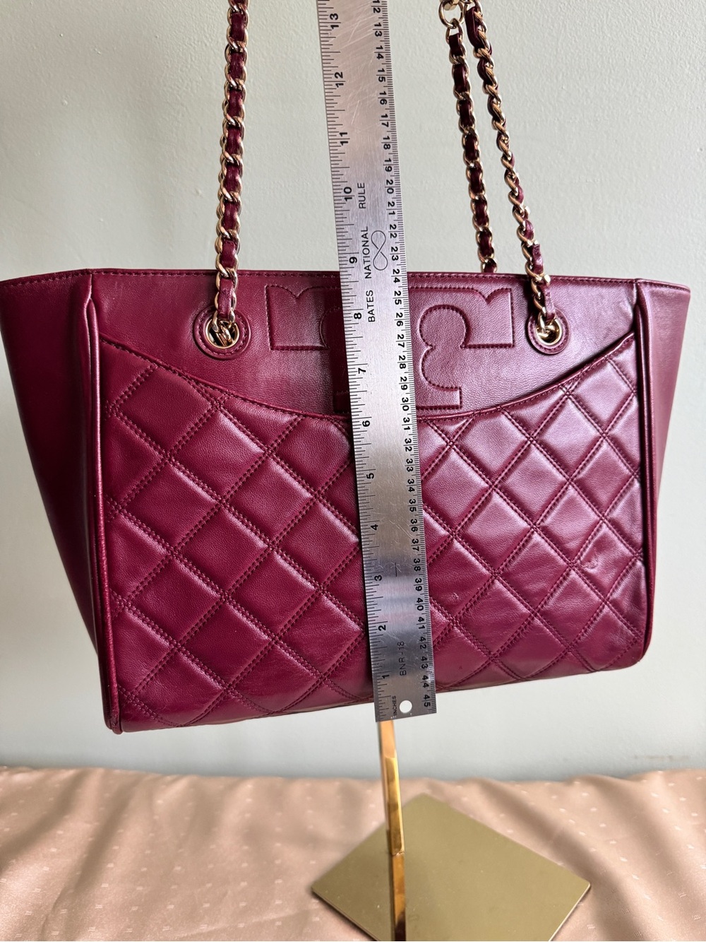 Tory Burch Quilted Leather Tote Shoulder Bag in Burgundy - Picture 4 of 16